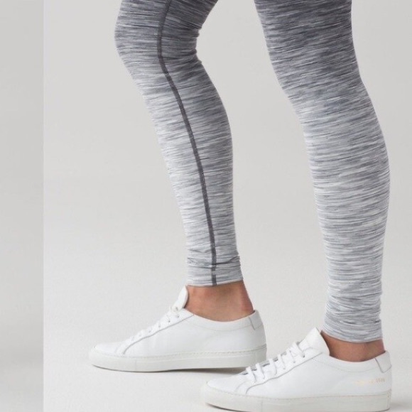 Lululemon VGUC Wunder Under High Rise ombré legging black fading to light grey - Picture 3 of 12